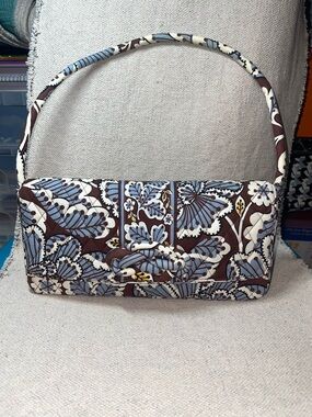 Vera Bradley Knot just a clutch - Slate Blooms - great condition!